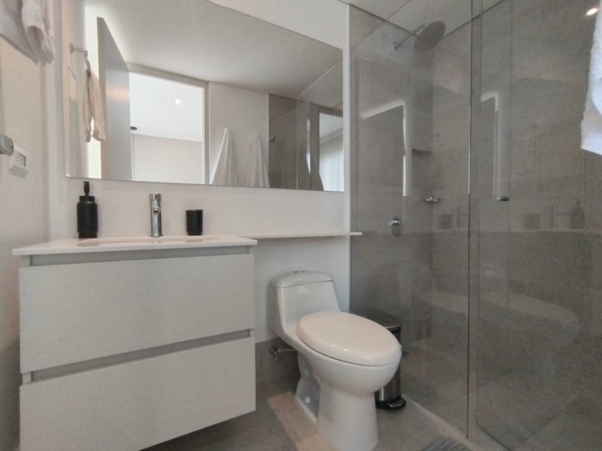 Apartamento en arriendo en Castropol, Medellín · foto 20 de 24