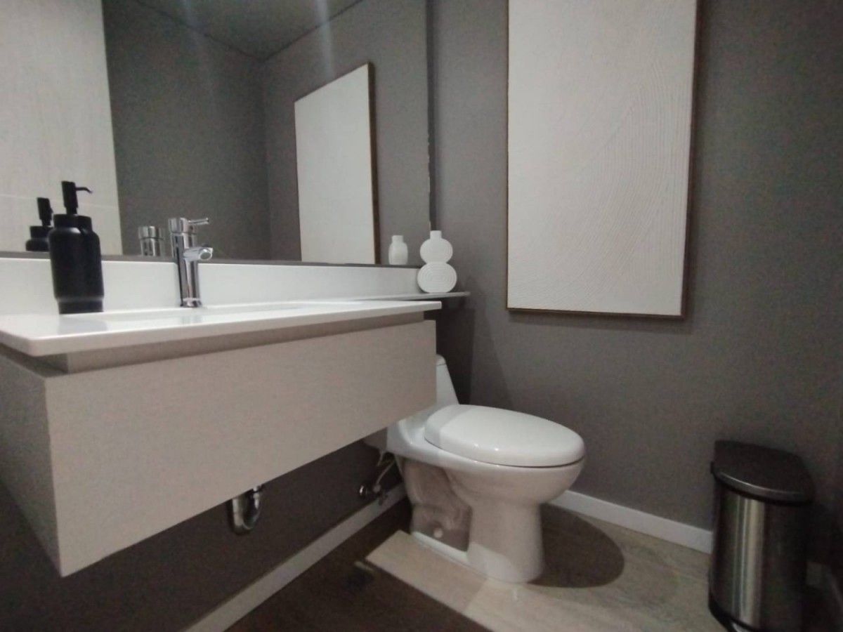 Apartamento en arriendo en Castropol, Medellín · foto 21 de 24
