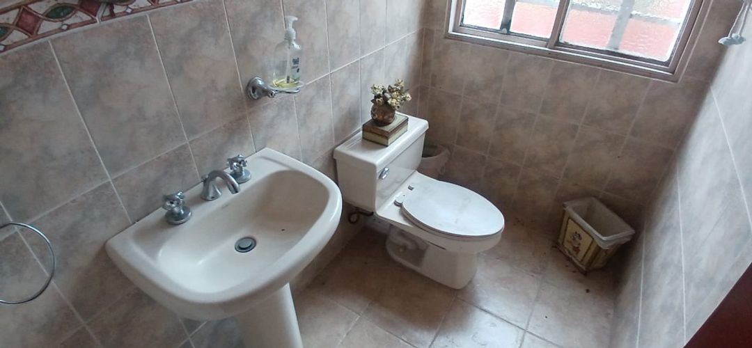 Casa de 4 alcobas en venta en Santa Teresita, Cali, 400 m² · foto 17 de 24