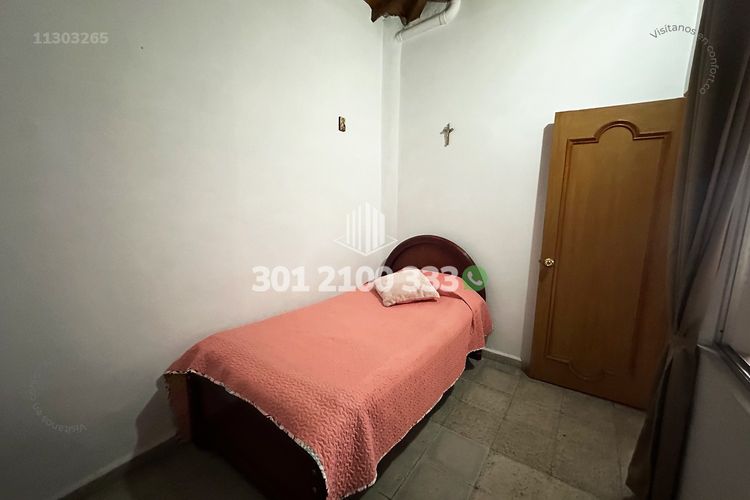 Casa de 6 alcobas en venta en El Velodromo, Medellín, 250 m² · foto 17 de 24