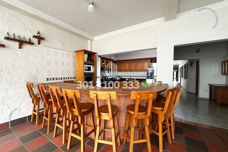 Casa de 6 alcobas en venta en El Velodromo, Medellín, 250 m² · foto 20 de 24