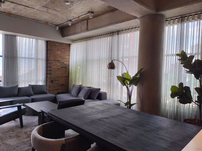 Apartamento de 2 alcobas en venta en El Poblado, Medellín, 101 m² · foto 2 de 19