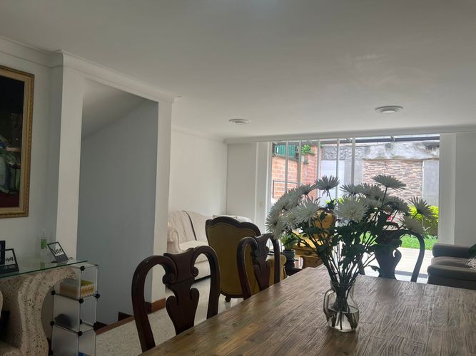 Casa de 4 alcobas en venta en El Poblado, Medellín, 217 m² · foto 6 de 18