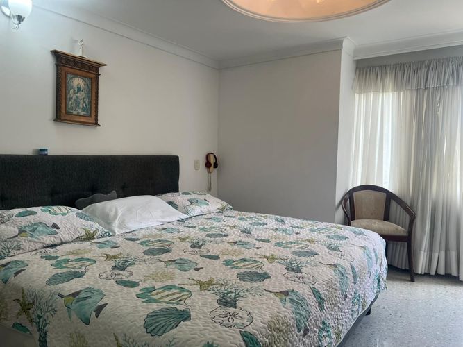 Casa de 4 alcobas en venta en El Poblado, Medellín, 217 m² · foto 12 de 18