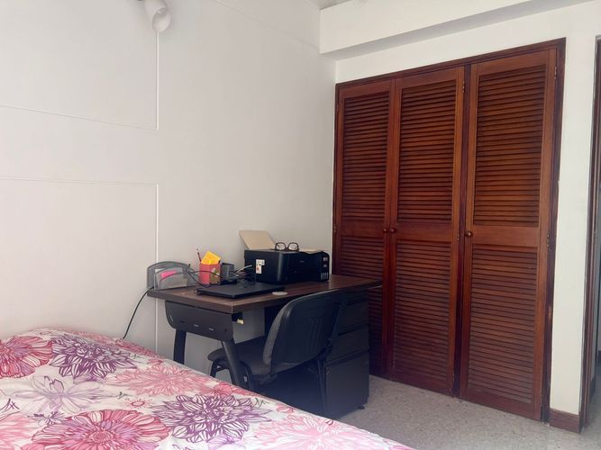 Casa de 4 alcobas en venta en El Poblado, Medellín, 217 m² · foto 15 de 18