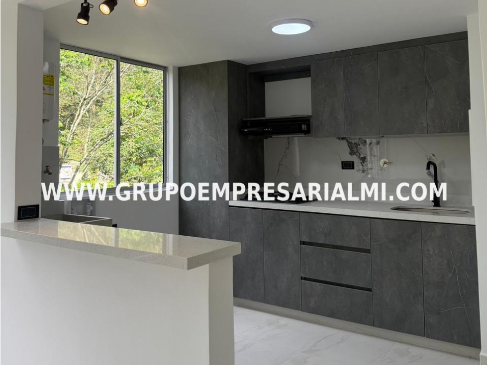 Apartamento en venta en El Poblado, Medellín 3