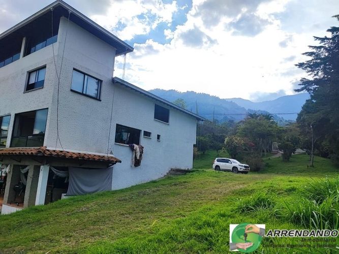 Casa de 6 alcobas en venta en San Antonio De Prado, Medellín, 522 m² · foto 4 de 23