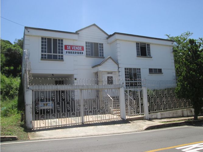 Casa de 6 alcobas en venta en Lagos Del Cacique, Bucaramanga, 600 m² · foto 4 de 24