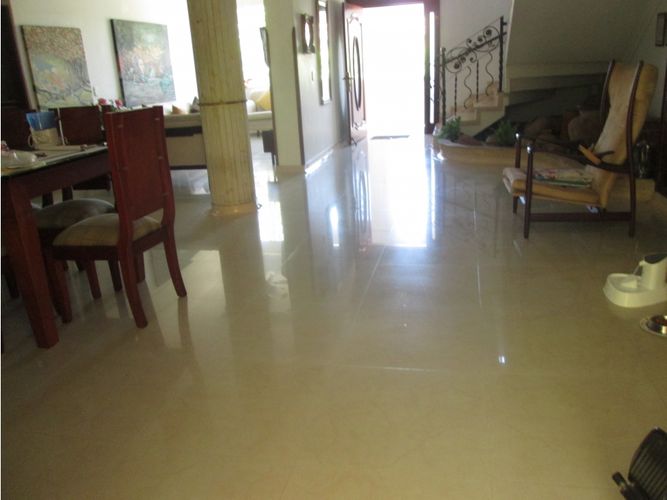 Casa de 6 alcobas en venta en Lagos Del Cacique, Bucaramanga, 600 m² · foto 12 de 24