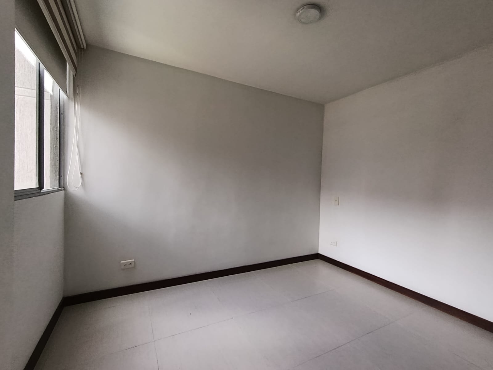 Apartamento en arriendo en Los Alcazares, Medellín · foto 3 de 15