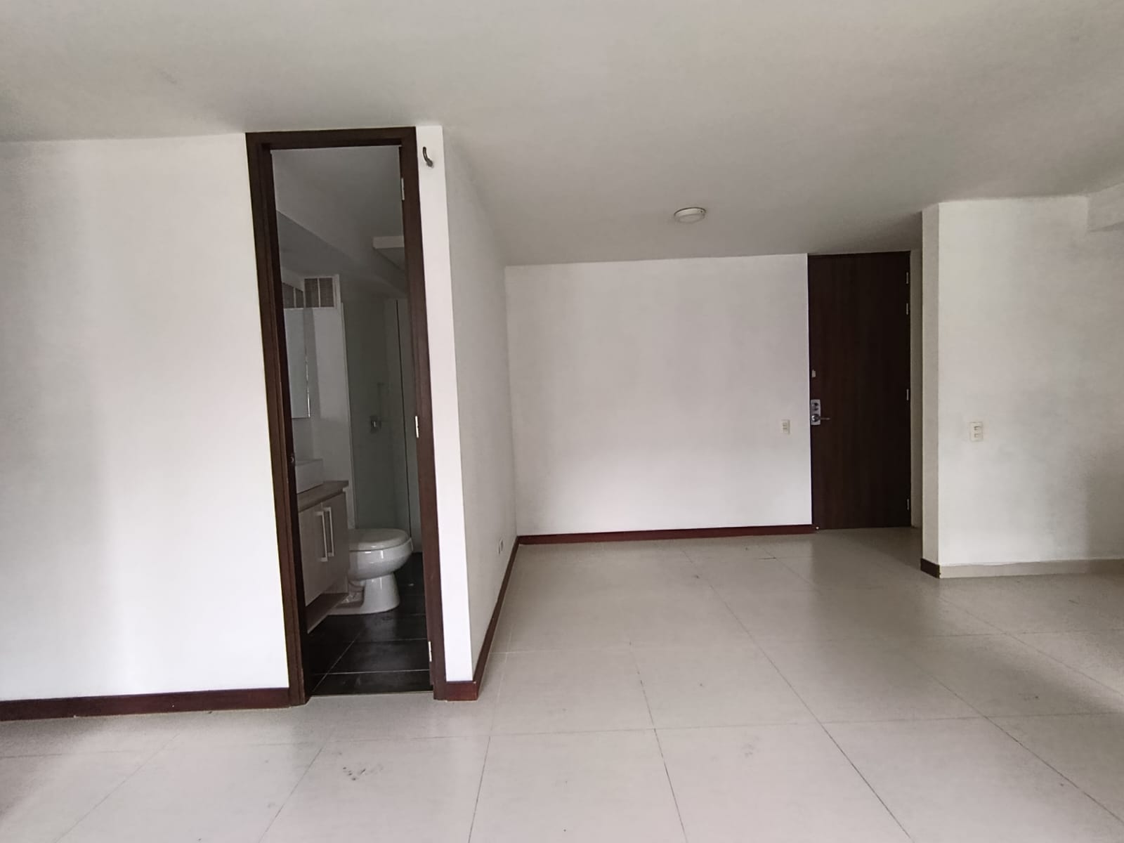 Apartamento en arriendo en Los Alcazares, Medellín · foto 7 de 15