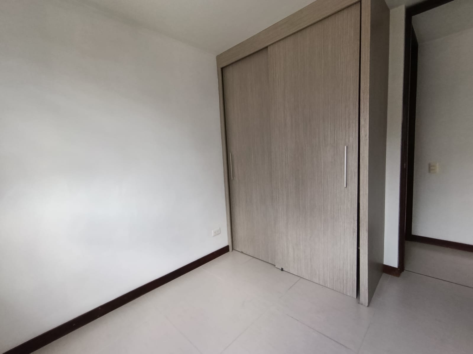 Apartamento en arriendo en Los Alcazares, Medellín · foto 10 de 15