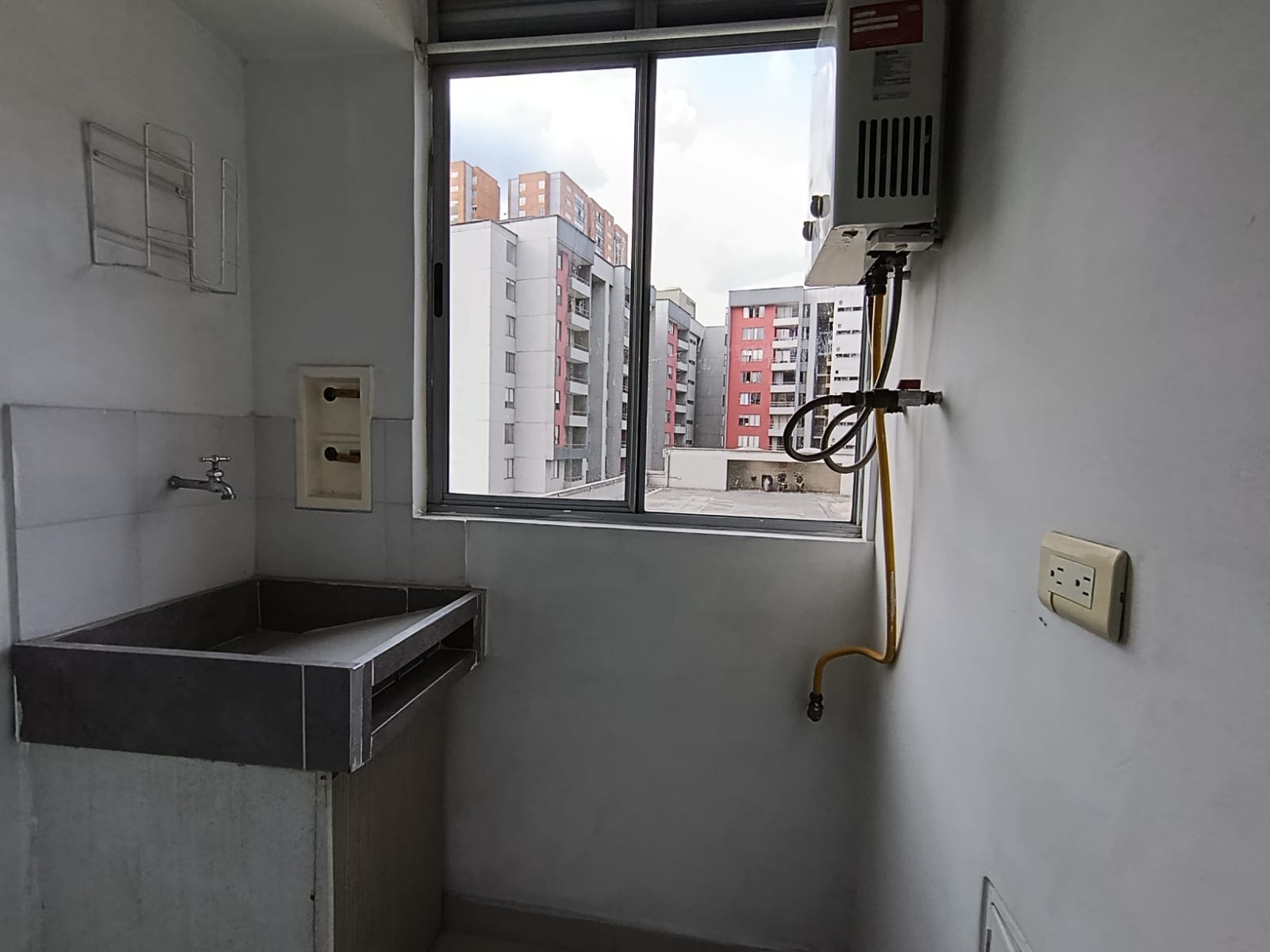 Apartamento en arriendo en Los Alcazares, Medellín · foto 12 de 15
