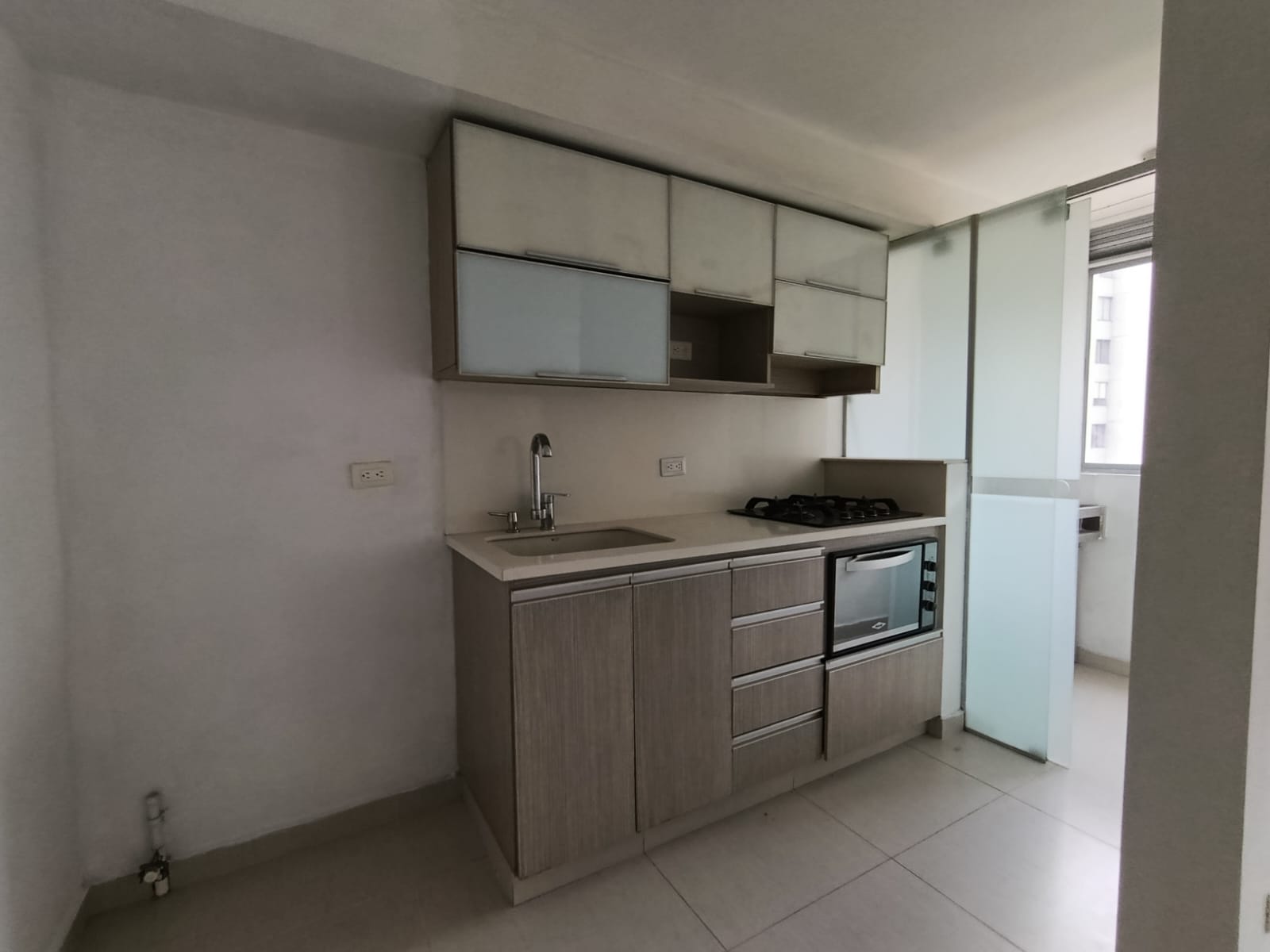 Apartamento en arriendo en Los Alcazares, Medellín · foto 13 de 15