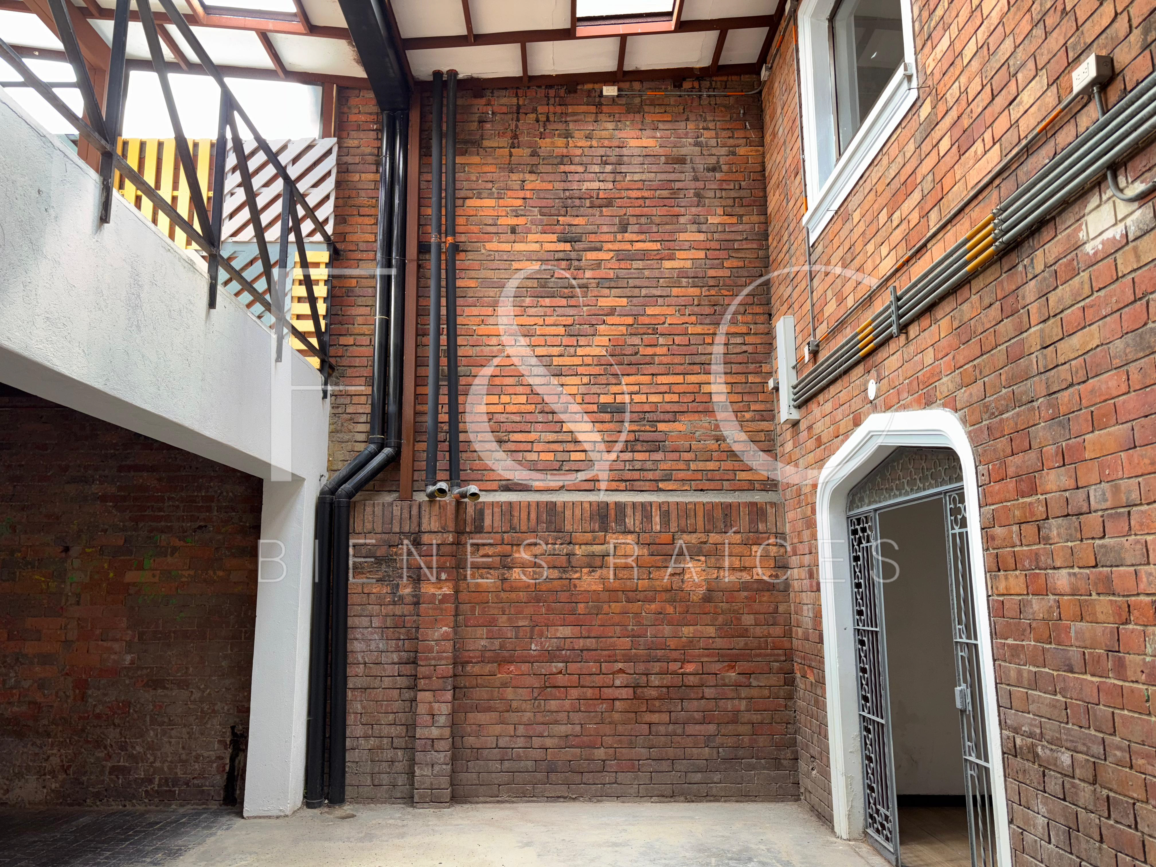 Casa en venta en Quinta Camacho, Bogotá · foto 18 de 19