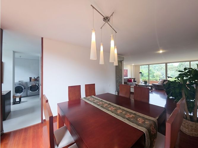 Apartamento de 3 alcobas en venta en Cerros De Suba, Bogotá, 192 m² · foto 8 de 24