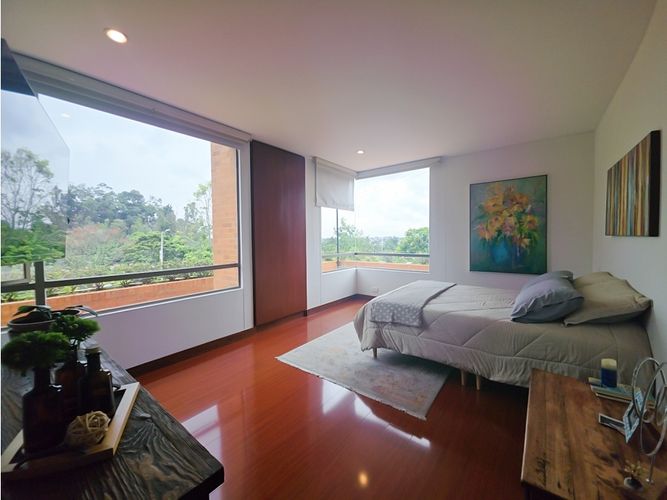 Apartamento de 3 alcobas en venta en Cerros De Suba, Bogotá, 192 m² · foto 11 de 24