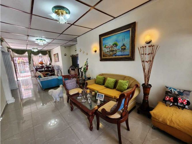 Casa de 4 alcobas en arriendo en El Recreo, Barranquilla, 250 m² · foto 2 de 16