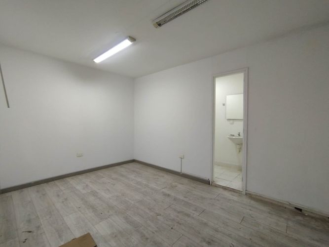 Bodega en arriendo en Manzanares, Cali, 500 m² · foto 8 de 24