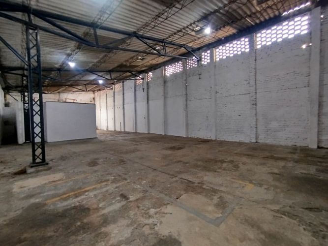 Bodega en arriendo en Manzanares, Cali, 500 m² · foto 11 de 24