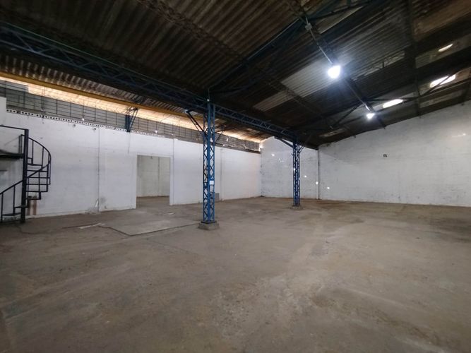 Bodega en arriendo en Manzanares, Cali, 500 m² · foto 17 de 24