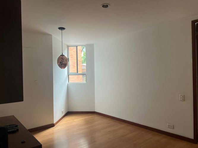 Apartamento en arriendo en Loma Benedictinos, Envigado, 120 m² · foto 13 de 16