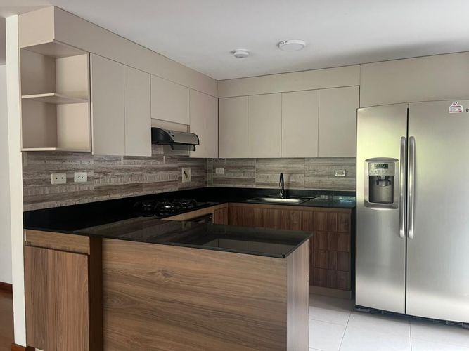 Apartamento en arriendo en Loma Benedictinos, Envigado, 120 m² · foto 4 de 16