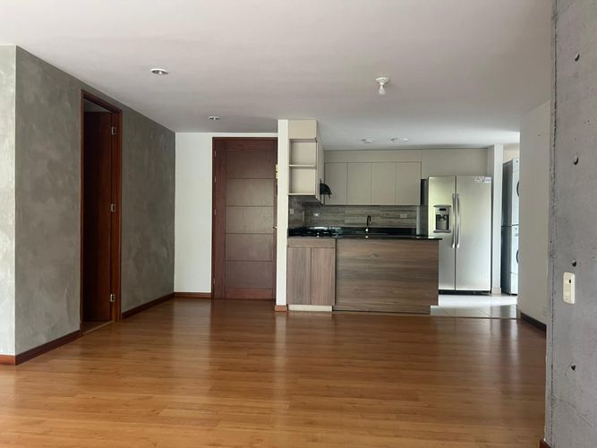 Apartamento en arriendo en Loma Benedictinos, Envigado, 120 m² · foto 5 de 16