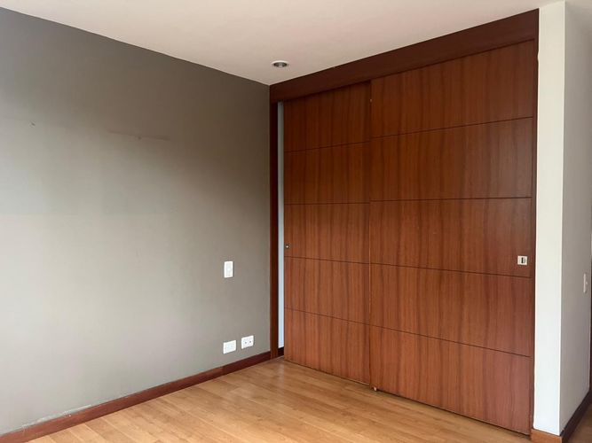 Apartamento en arriendo en Loma Benedictinos, Envigado, 120 m² · foto 14 de 16