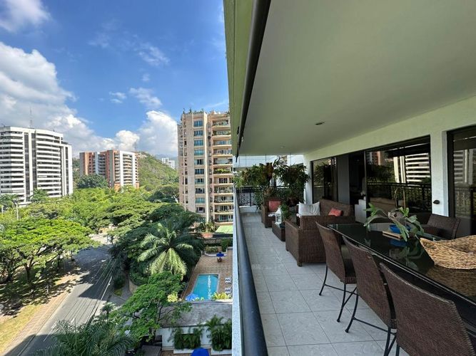 Apartamento de 4 alcobas en venta en Normandia, Cali, 259 m² · foto 2 de 14
