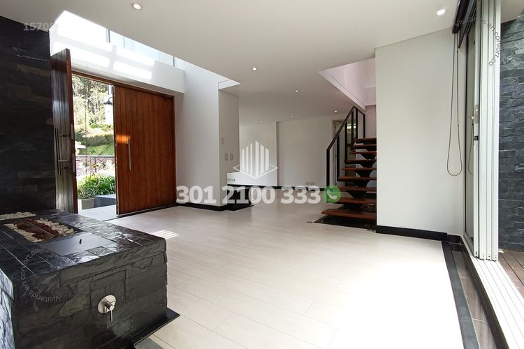 Casa de 3 alcobas en venta en Escobero, Envigado, 280 m² · foto 3 de 24