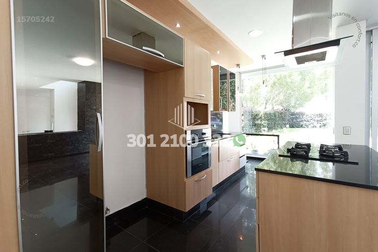 Casa de 3 alcobas en venta en Escobero, Envigado, 280 m² · foto 9 de 24
