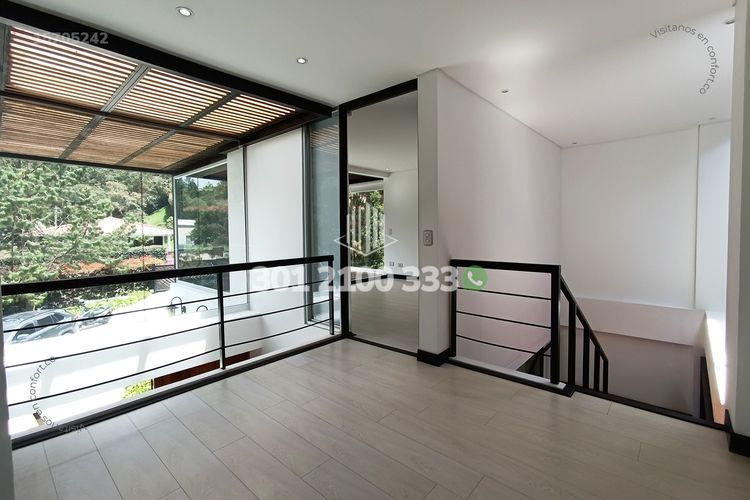 Casa de 3 alcobas en venta en Escobero, Envigado, 280 m² · foto 11 de 24