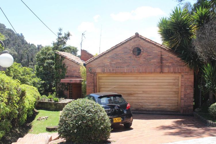 Casa de 3 alcobas en venta en Bosque De Pinos, Bogotá, 504 m² · foto 3 de 24