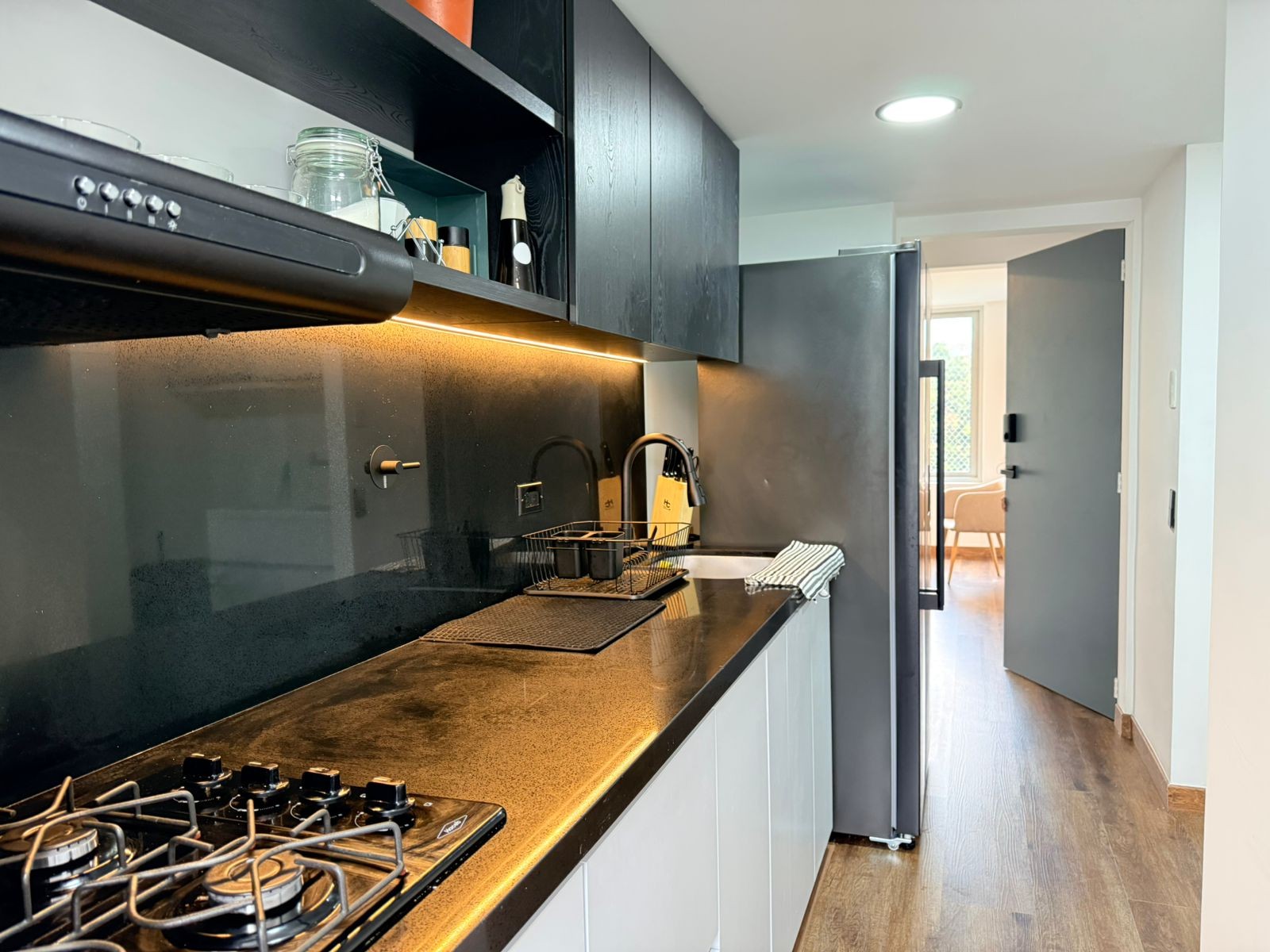 Apartamento en arriendo en El Poblado, Medellín · foto 6 de 16