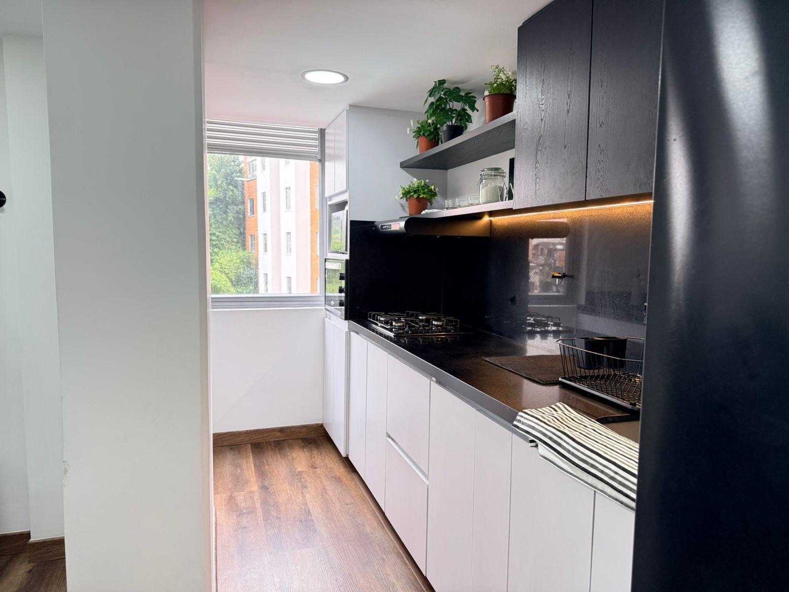 Apartamento en arriendo en El Poblado, Medellín · foto 7 de 16