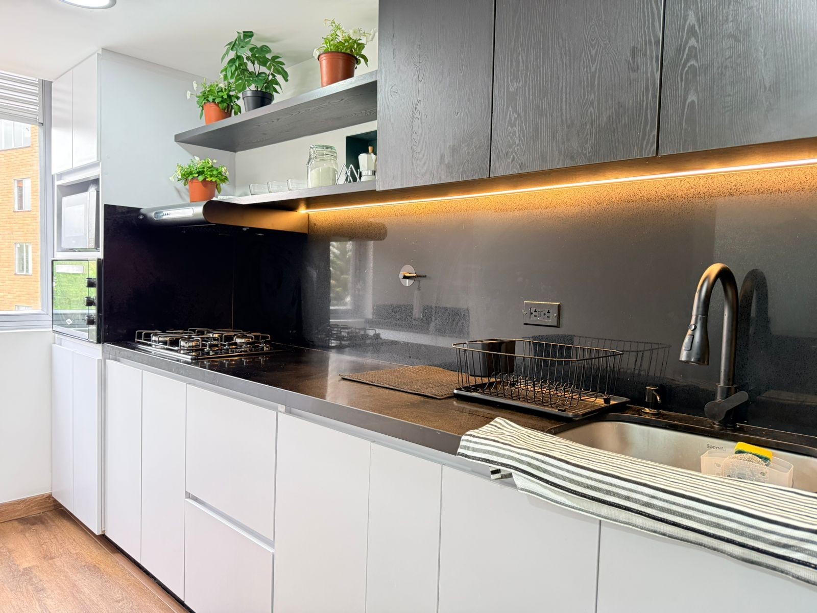 Apartamento en arriendo en El Poblado, Medellín · foto 5 de 16