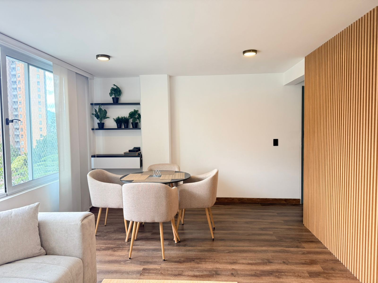 Apartamento en arriendo en El Poblado, Medellín · foto 4 de 16