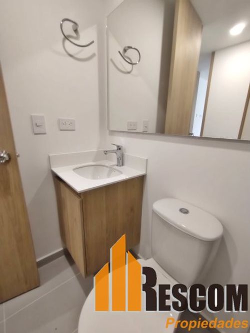 Apartamento de 2 alcobas en arriendo en Santa Cruz, Medellín, 60 m² · foto 11 de 16