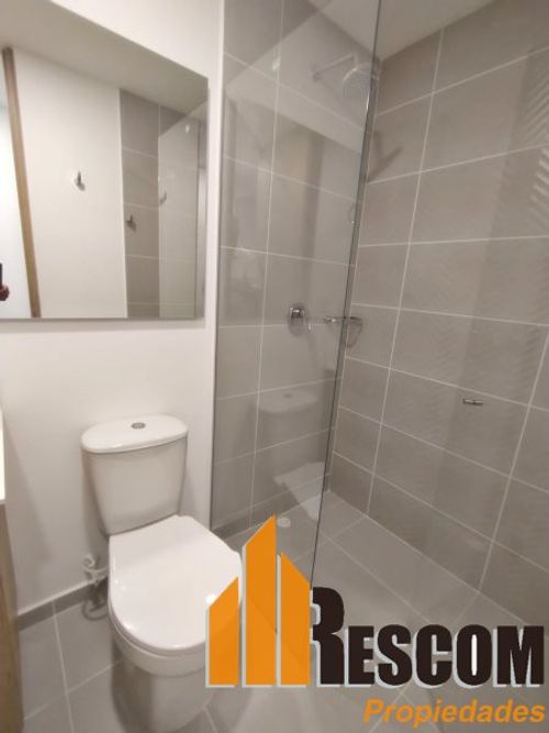 Apartamento de 2 alcobas en arriendo en Santa Cruz, Medellín, 60 m² · foto 12 de 16