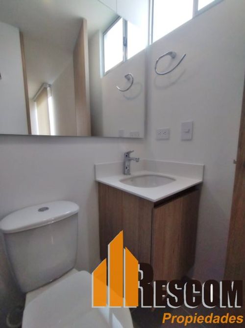 Apartamento de 2 alcobas en arriendo en Santa Cruz, Medellín, 60 m² · foto 13 de 16