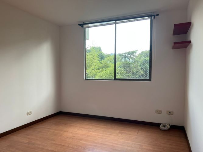 Apartamento de 3 alcobas en arriendo en El Poblado, Medellín, 136 m² · foto 9 de 18