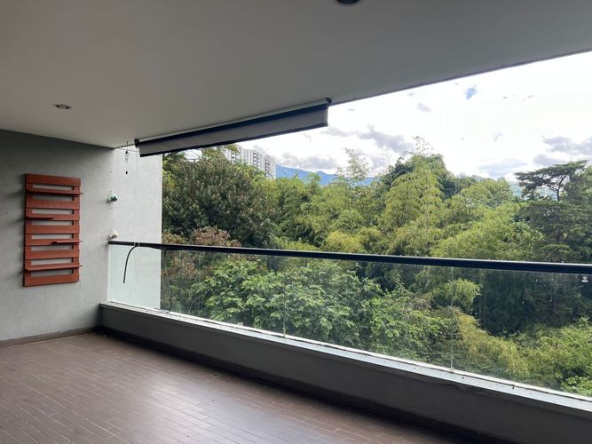 Apartamento de 3 alcobas en arriendo en El Poblado, Medellín, 136 m² · foto 18 de 18