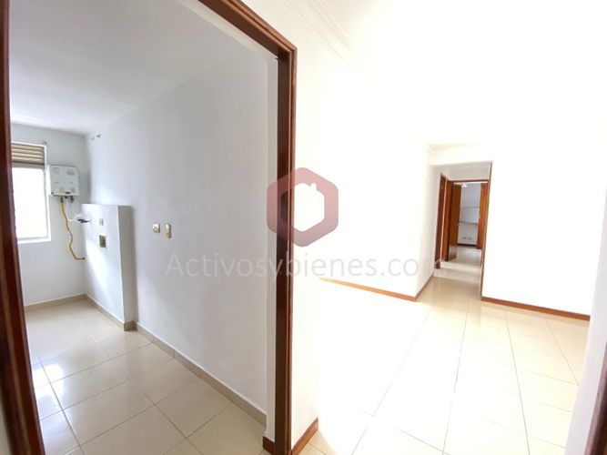 Apartamento de 3 alcobas en arriendo en Loma De Los Bernal, Medellín, 70 m² · foto 4 de 22