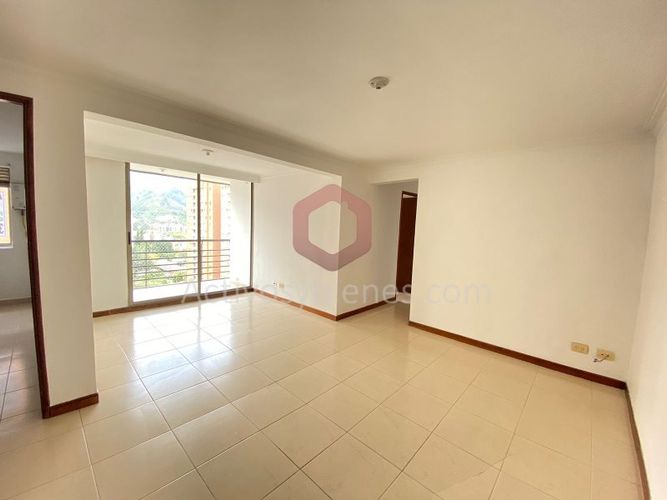 Apartamento de 3 alcobas en arriendo en Loma De Los Bernal, Medellín, 70 m² · foto 6 de 22