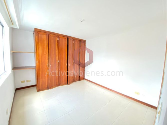 Apartamento de 3 alcobas en arriendo en Loma De Los Bernal, Medellín, 70 m² · foto 12 de 22