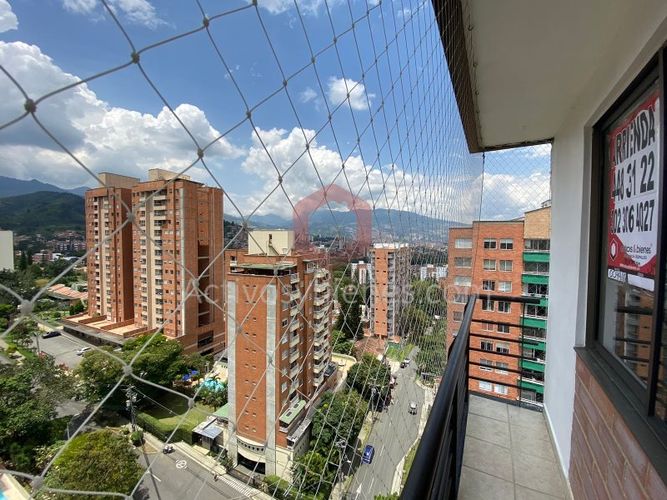 Apartamento de 3 alcobas en arriendo en Loma De Los Bernal, Medellín, 70 m² · foto 18 de 22