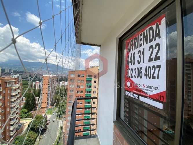 Apartamento de 3 alcobas en arriendo en Loma De Los Bernal, Medellín, 70 m² · foto 19 de 22