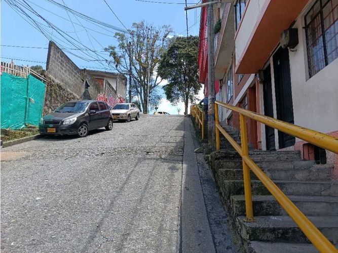 Lote en venta en El Centro, Manizales, 106 m² · foto 6 de 8