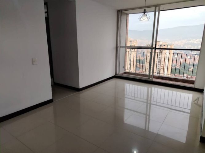 Apartamento de 3 alcobas en arriendo en Calasanz, Medellín, 60 m² · foto 3 de 16